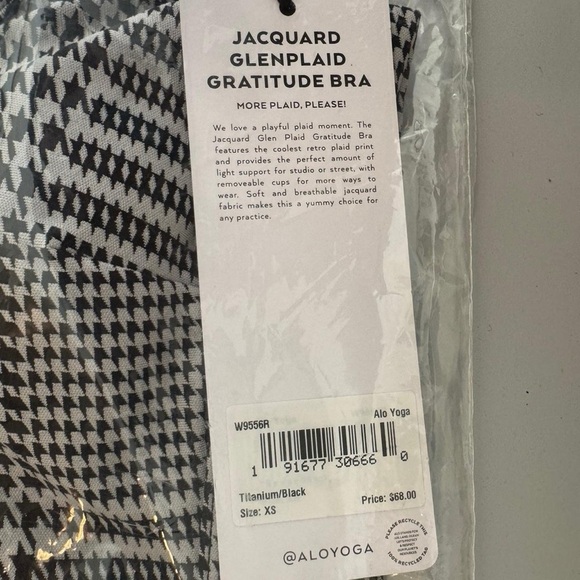 IN ORIGINAL BAG - Alo Jacquard Glenplaid Gratitude Houndstooth Sports Bra - Picture 5 of 5